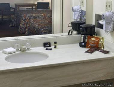 Travelodge By Wyndham Great Bend Eksteriør bilde